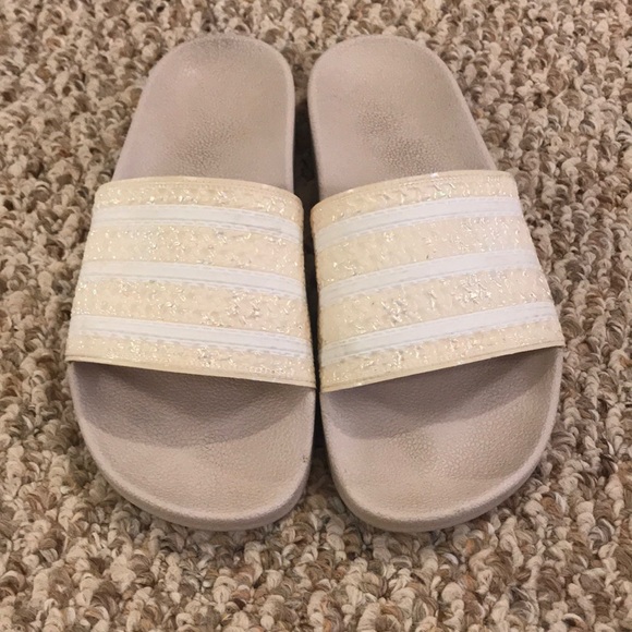 Sandals - Picture 2 of 4
